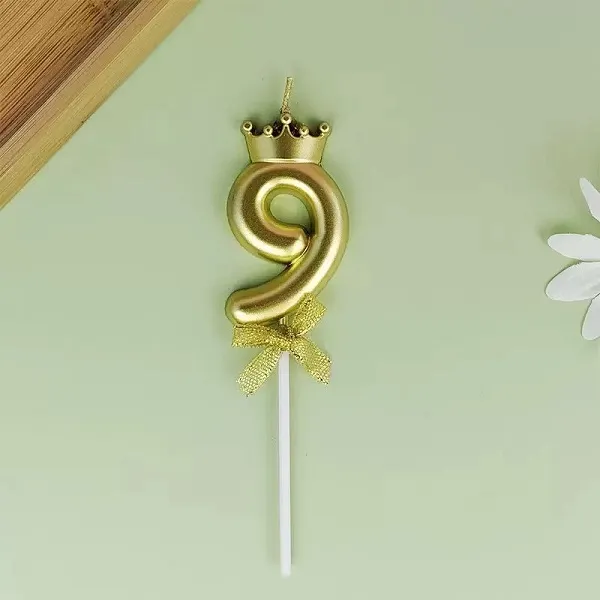 Cumpara  Totul pentru party - Золотая свеча цифра 9 – 59..