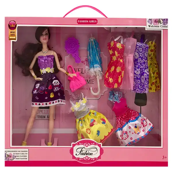 Кукла с одеждой (Поврежденная коробка)