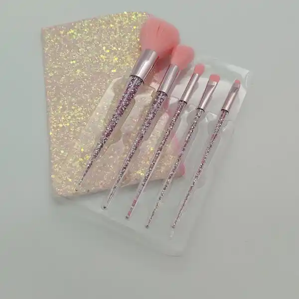 Set pensula pentru machiaj cu petricele pudra+geanta 5 piese (01-09)