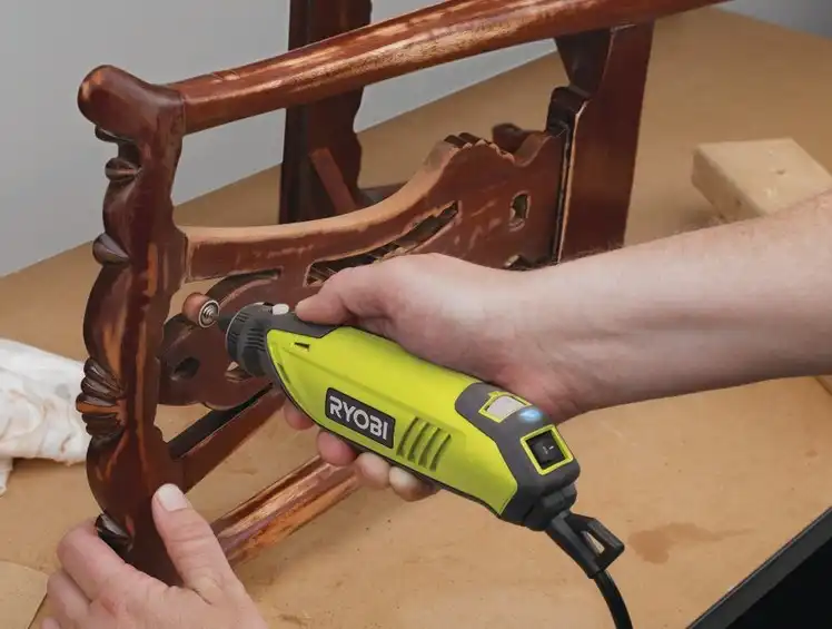 Бормашина - гравер Ryobi EHT150V