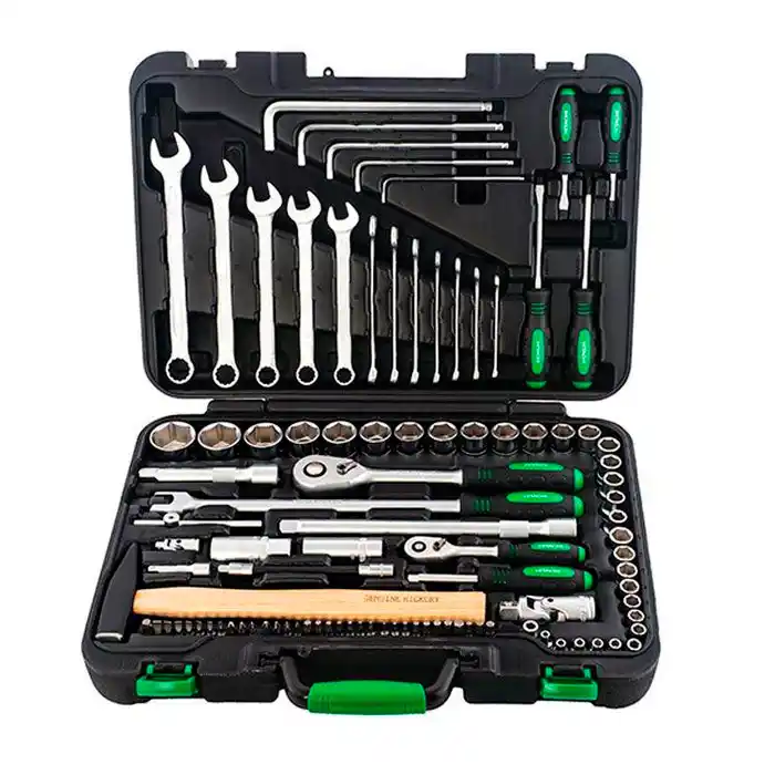 Set de capete tubulare si accesorii Hitachi 774012