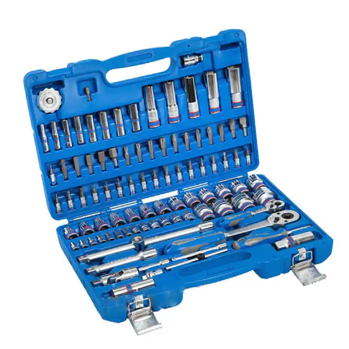 Набор головок и принадлежностей KIN..