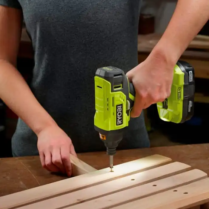 Masina de insurubat pe acumulator Ryobi R18ID2-0