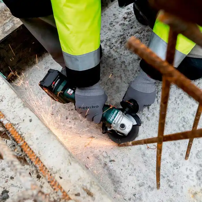 Polizor unghiular pe accumulator Metabo W 18 L 9-125 (602247510)