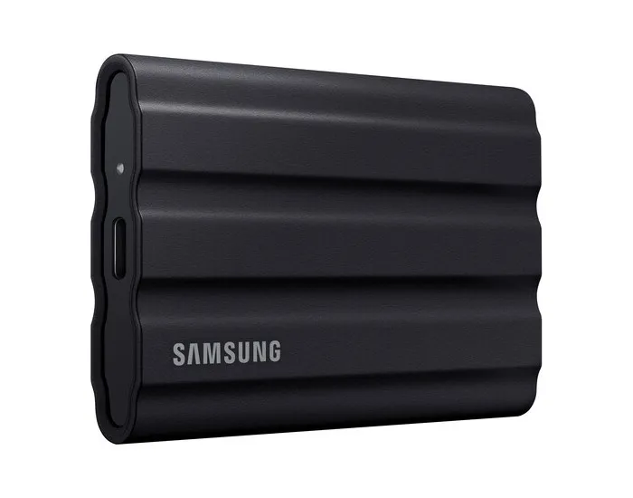 1.0TB Samsung Portable SSD T7 Shield Black, USB-C 3.1 (88x59x13mm, 98g,R/W:1050/1000MB/s, IP65)