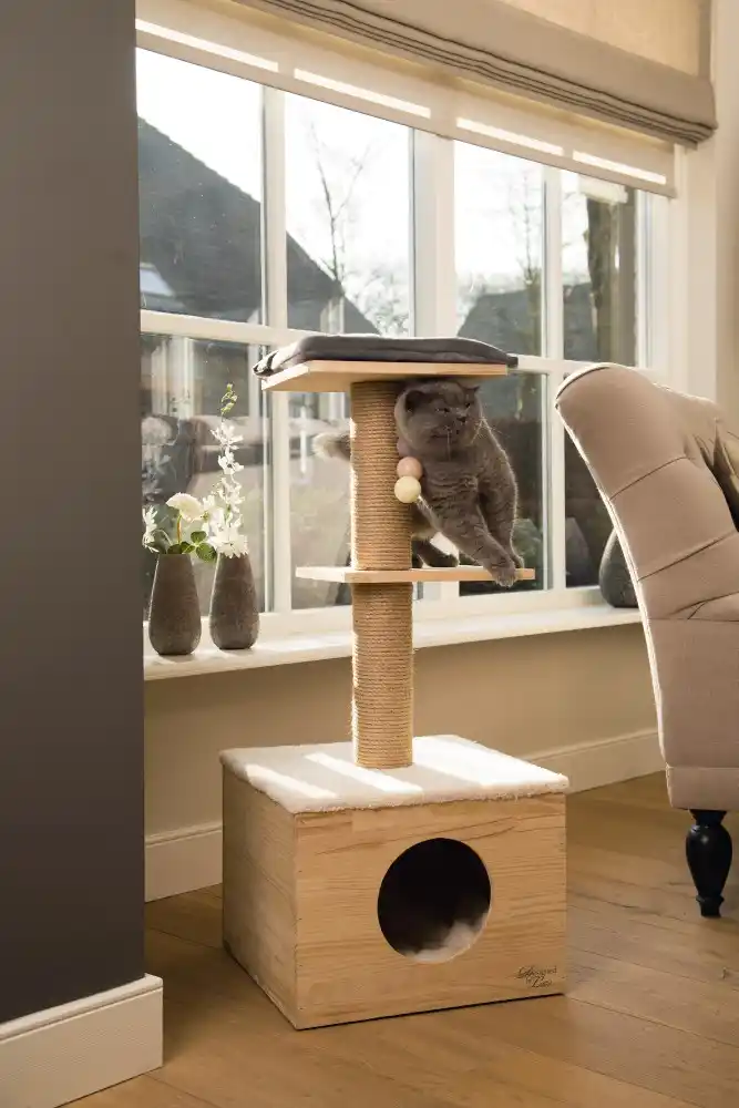 Beeztees кошачий скребок KAMINA 40x40x95cm