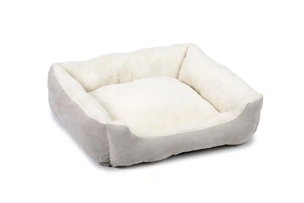 Beeztees лежак плюшевый для собак MOGINA Grey 65x60x20cm