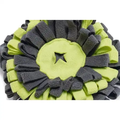 BZ jucarie din plus pentru caine Hide and Seek Cow