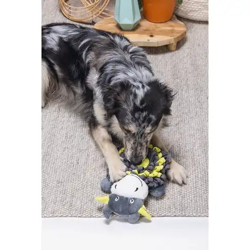 BZ jucarie din plus pentru caine Hide and Seek Cow