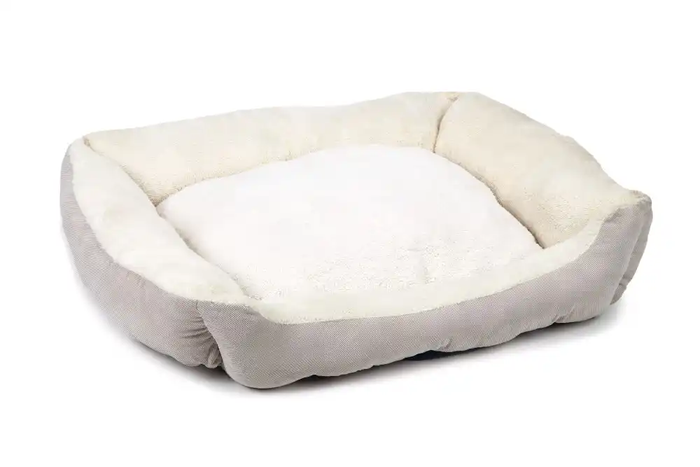 Beeztees лежак плюшевый для собак MOGINA Grey 80x70x22cm