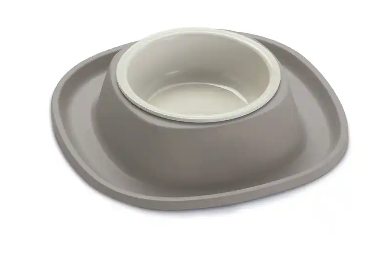 Миска пластик с резиновой основой 20х3,5см