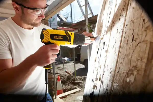 Suflanta aer cald Stanley Fatmax FME670K