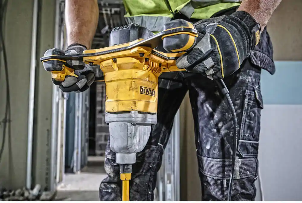 Malaxor DeWALT DWD241