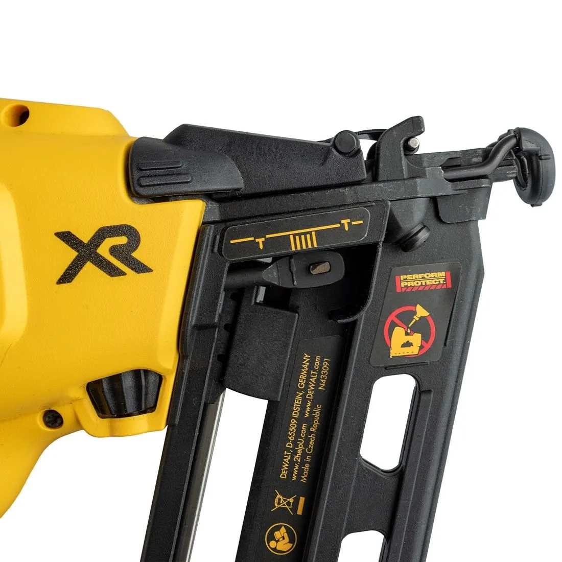 Pistol de batut cuie otel/beton DeWALT DCN660P2