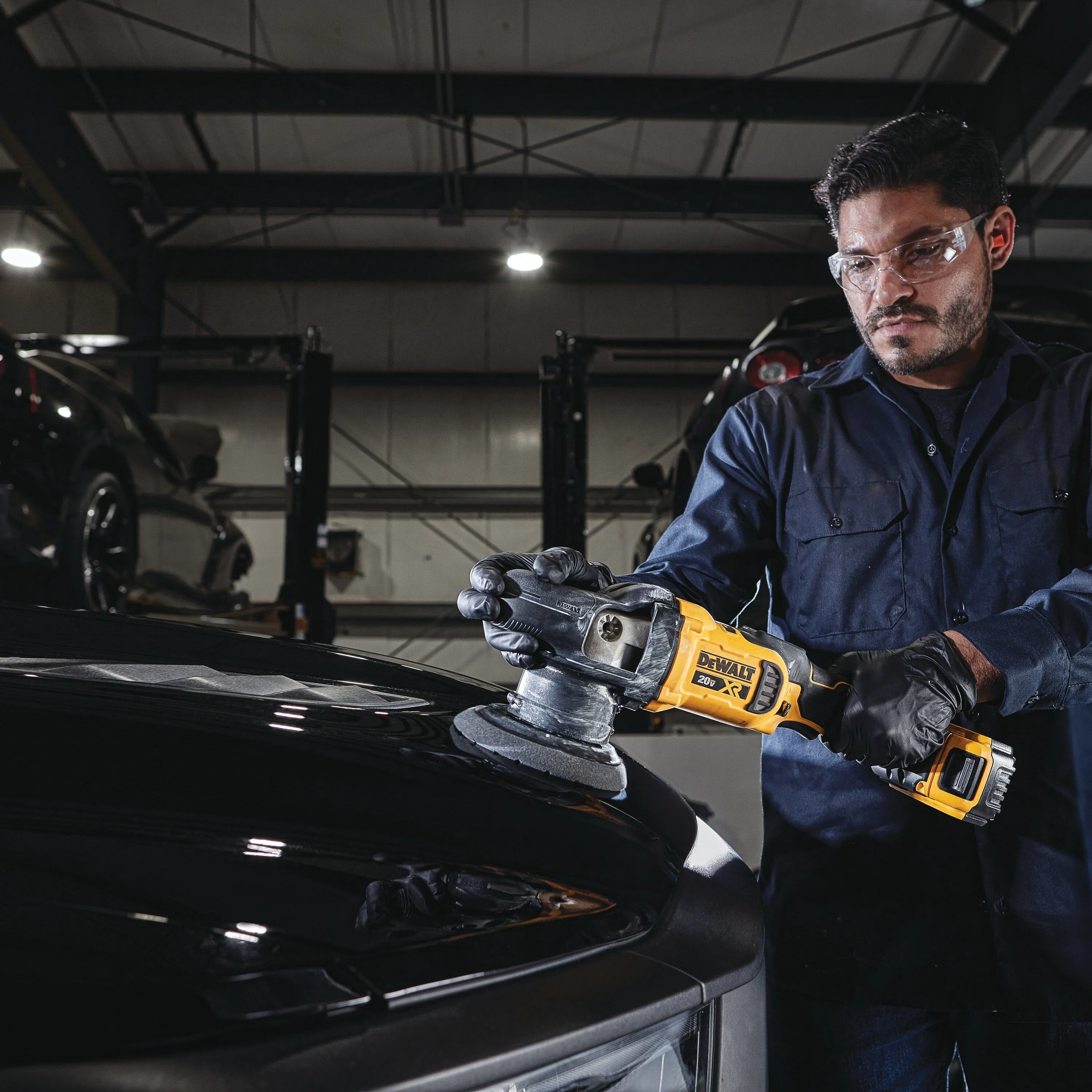 Masina de lustruit cu acumulator DeWALT DCM848P2