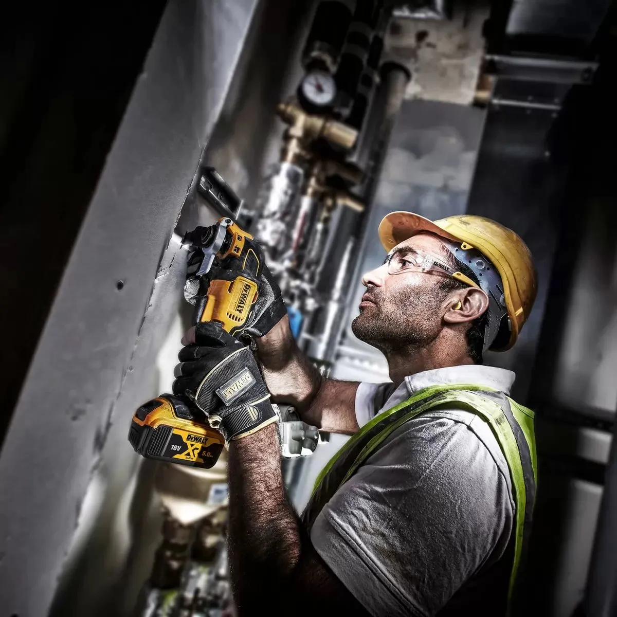 Multitool cu acumulator DeWALT DCS356P2