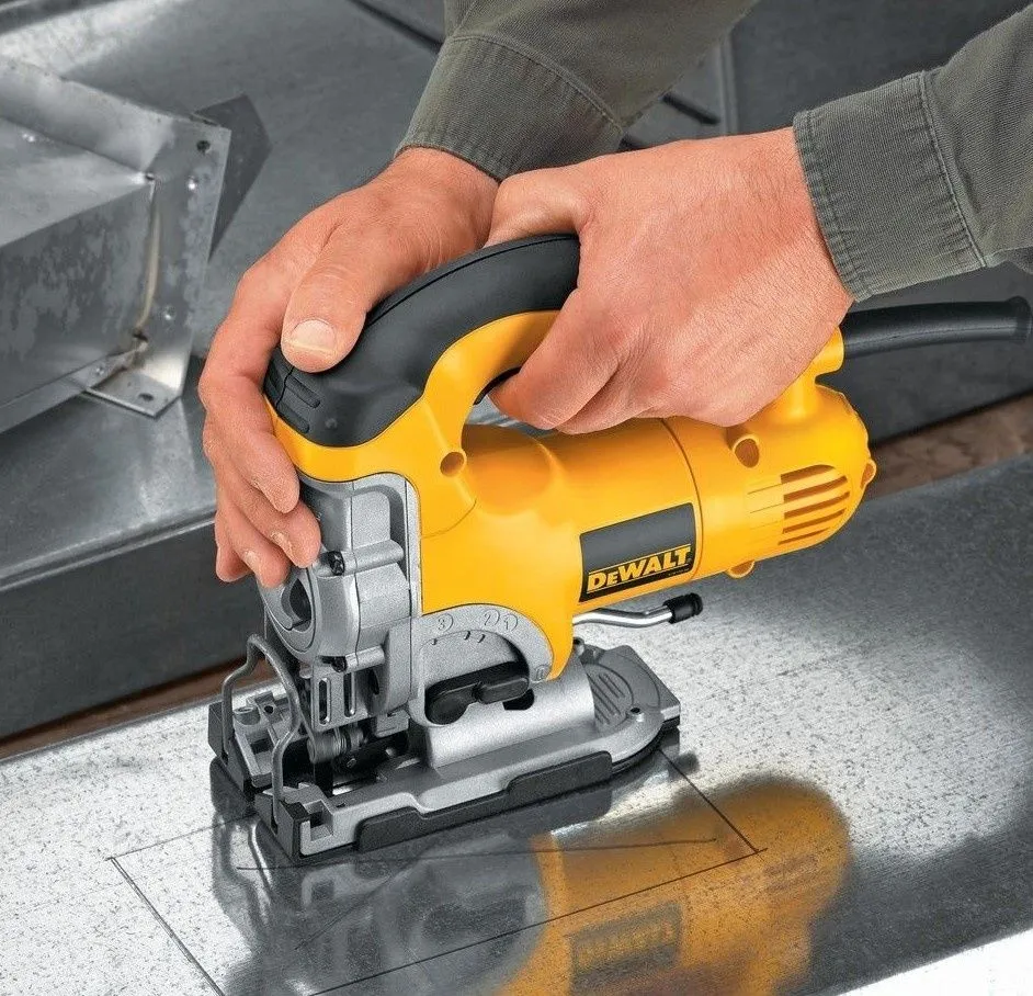 Ferăstrău pendular de rețea DeWALT DW331KT