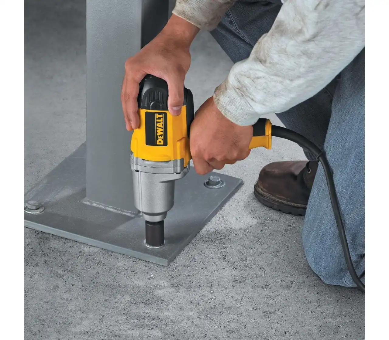 Masina de insurubat cu percutie DW292