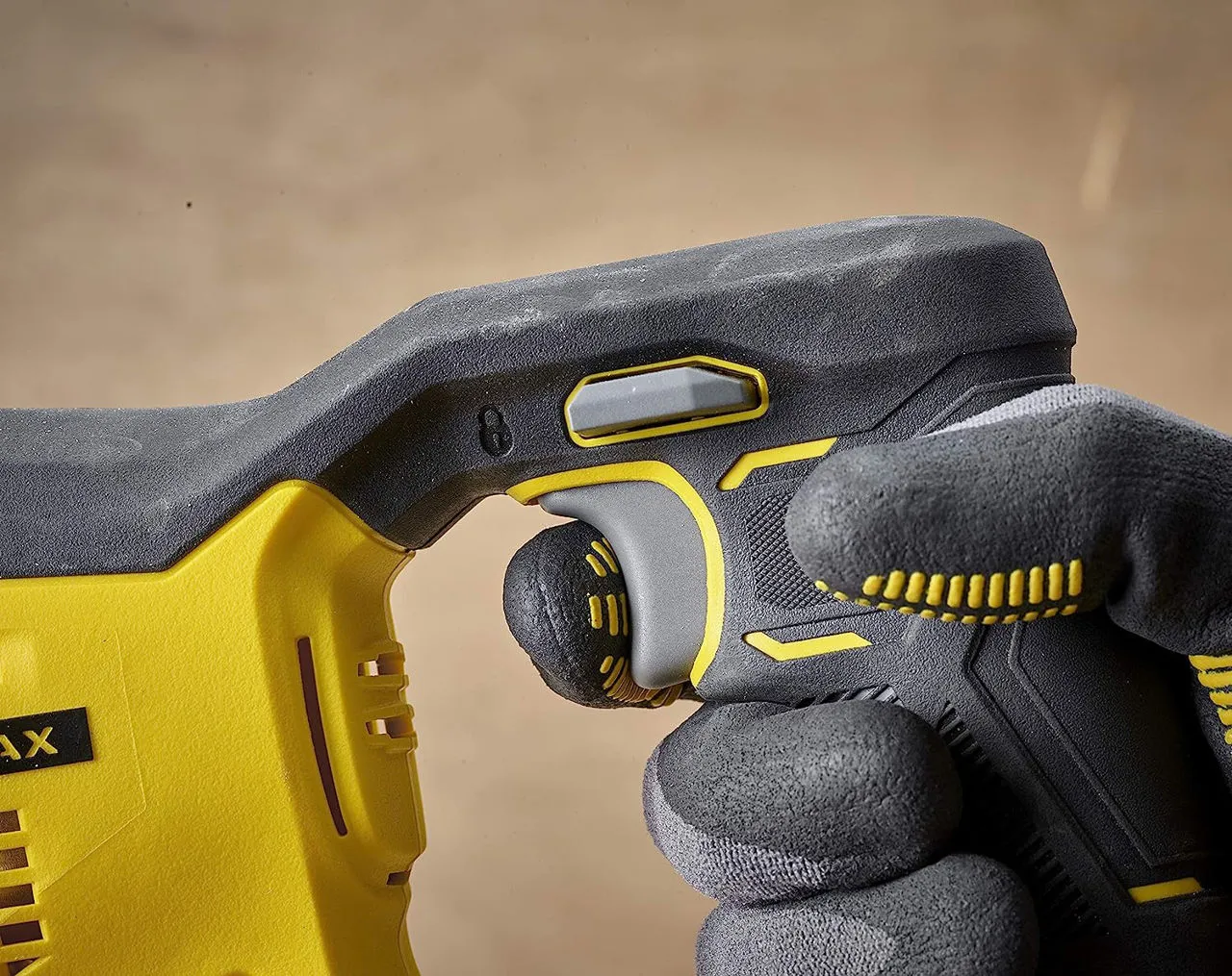 Ferestrau sabie cu acumulator Stanley Fatmax SFMCS300B-XJ