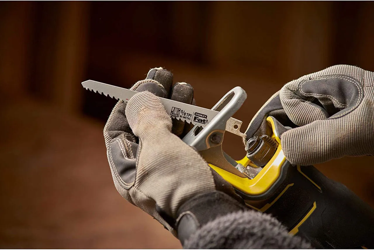 Ferăstrău sabre cu acumulator fără perii Stanley Fatmax SFMCS310B-XJ