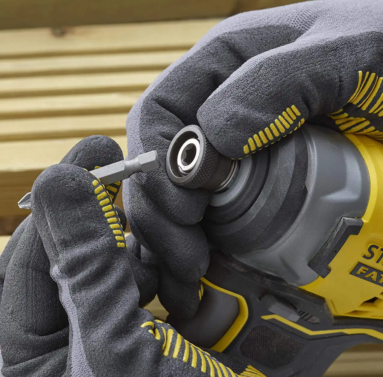 Masina de insurubat cu impuls cu acu. Stanley FATMAX SFMCF810D2K