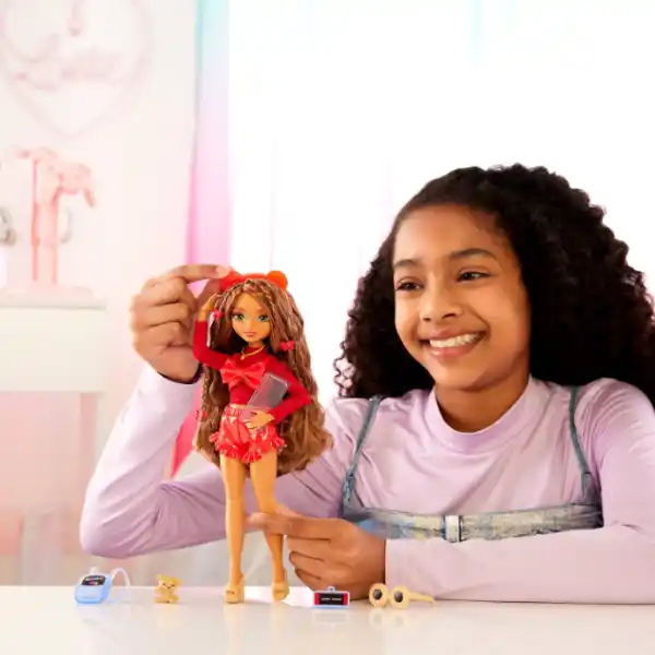 Păpușa Barbie Dream Besties 