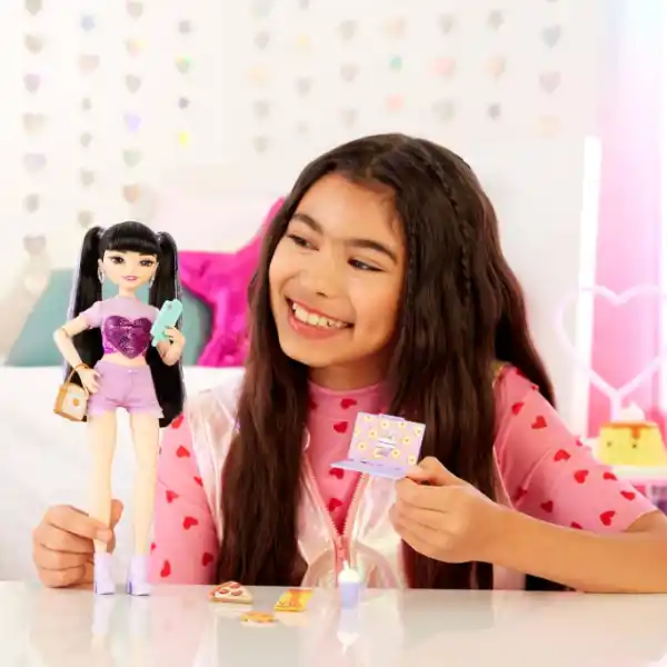 Кукла Barbie Dream Besties "Рене" с аксессуарами