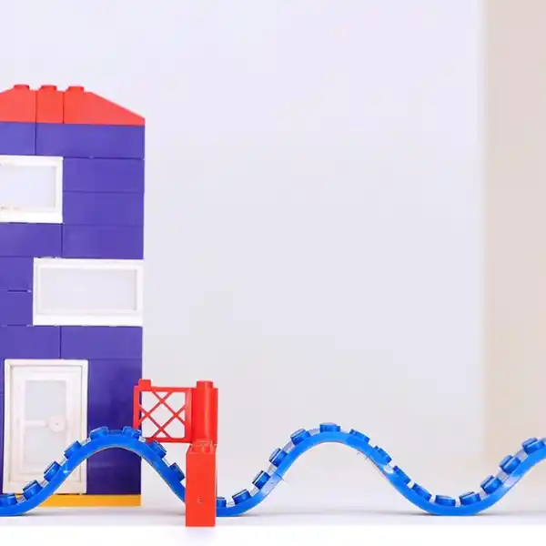 Bandă Zuru Mayka Construction