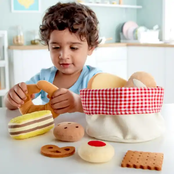 Игрушечная корзинка для хлеба