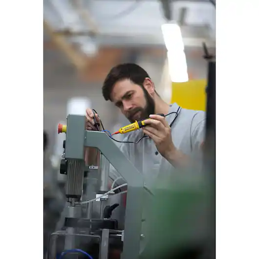 Вольтметр цифровой FMHT82566-0