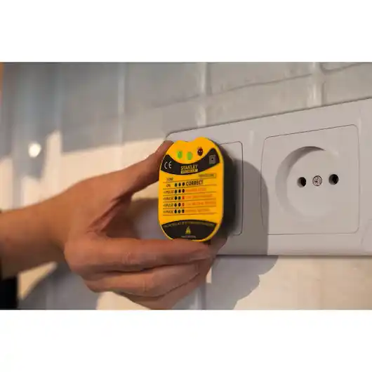 Tester pentru priză Stanley Fatmax FMHT82569-6