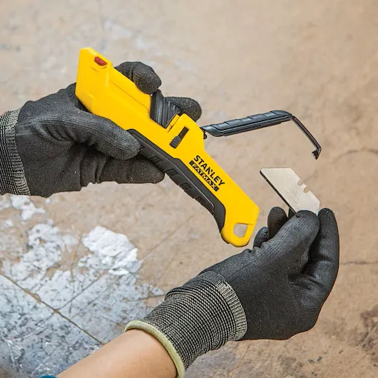 Cuțit retractabil, de siguranță FMHT10365-0