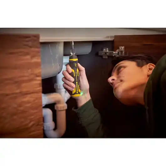 Отвертка с аккумулятором FMHT66719-0 Stanley Fatmax