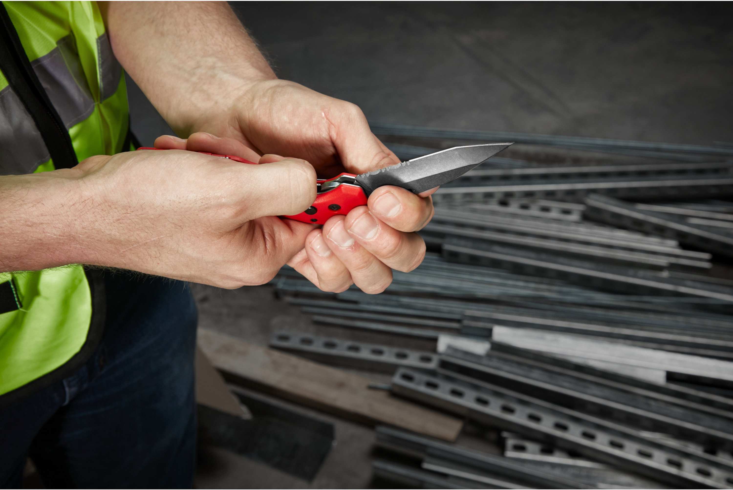 MILWAUKEE 5in1 Fastback (4932492454)