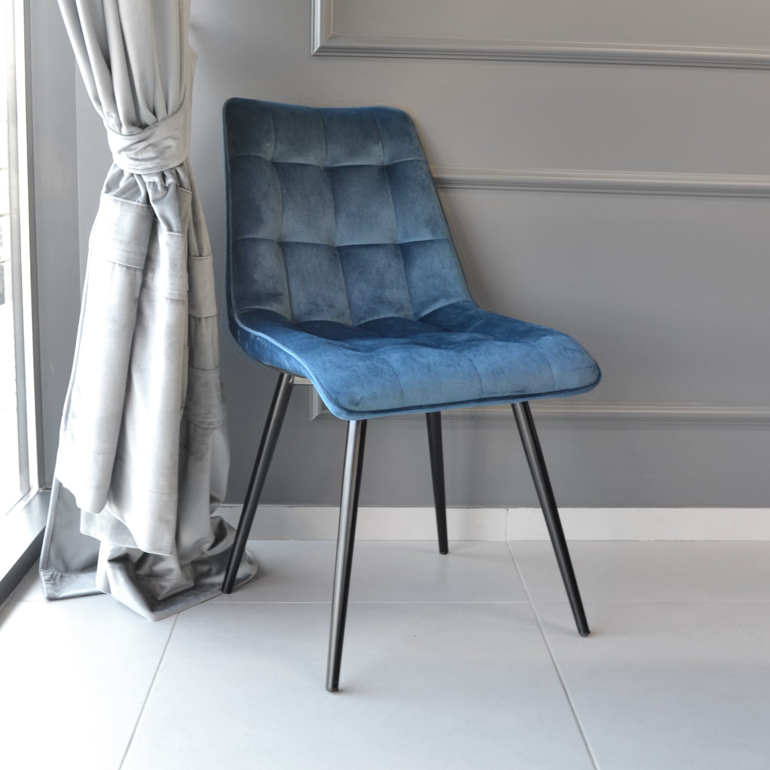 Стул  Capella~Catifea Blue HLR 63+Black Legs