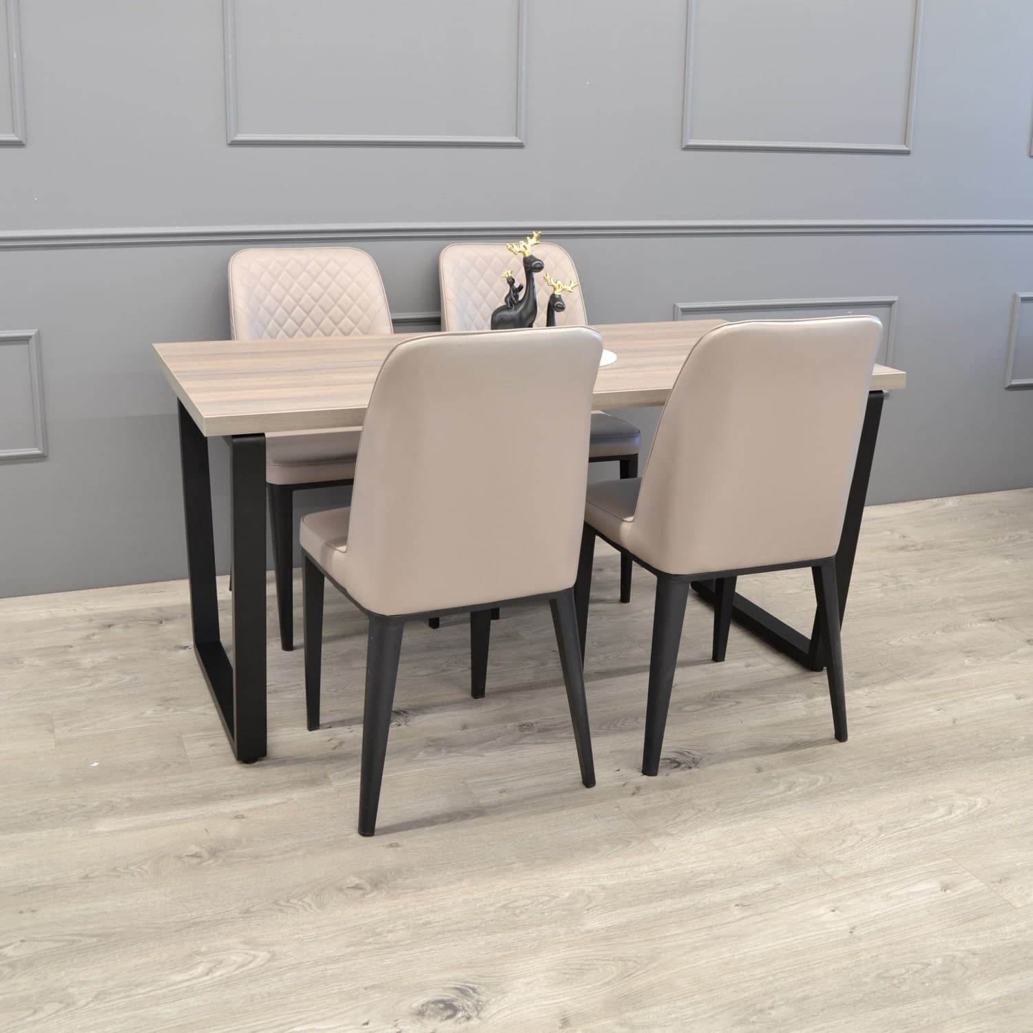 Masă CLEOPATRA Ulm 150×80