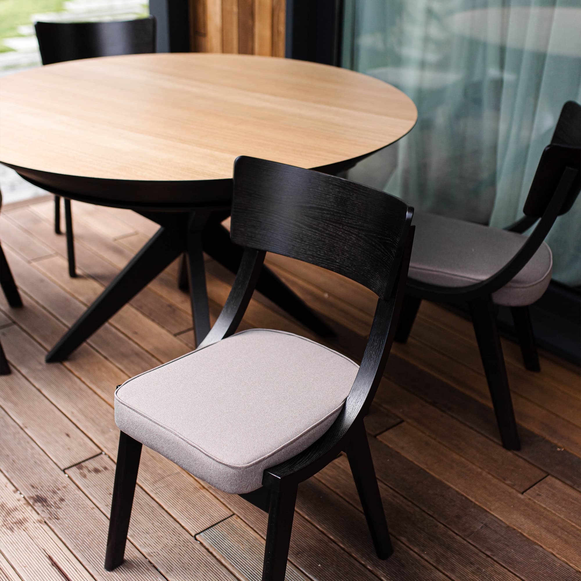 Scaun DIRAN Ambrella 09 Black Frame