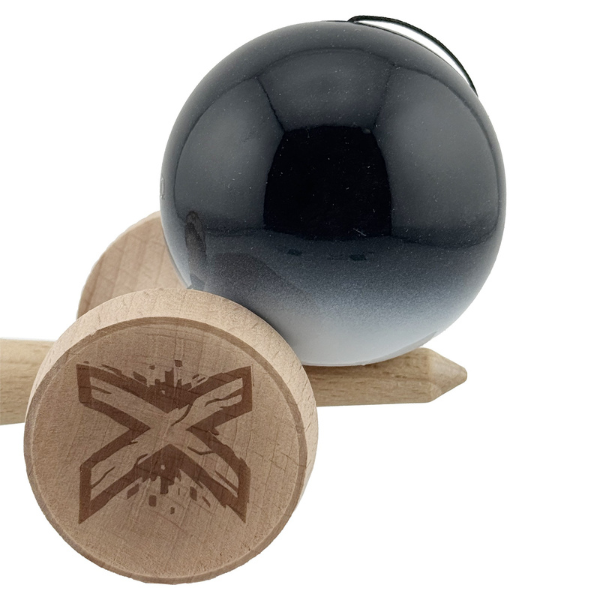 «Kendama Super Sticky X Original», rulment metalic, ața 62/65 cm, King size 7.5 x 6 x 18 cm, „Yin-Yang, finisaj lucios”