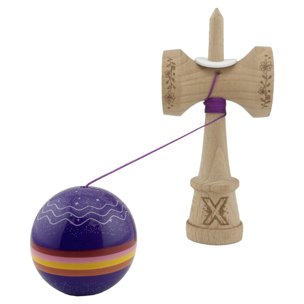 «Kendama Super Sticky X Original», rulment metalic, ața 62/65 cm, King size 7.5 x 6 x 18 cm, „Cer înstelat”