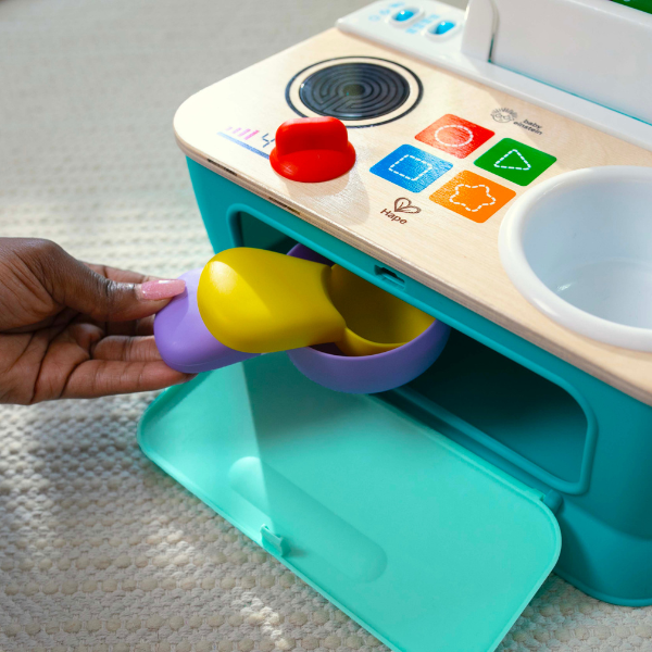 Игрушечная кухня для малышей Magic Touch Kitchen