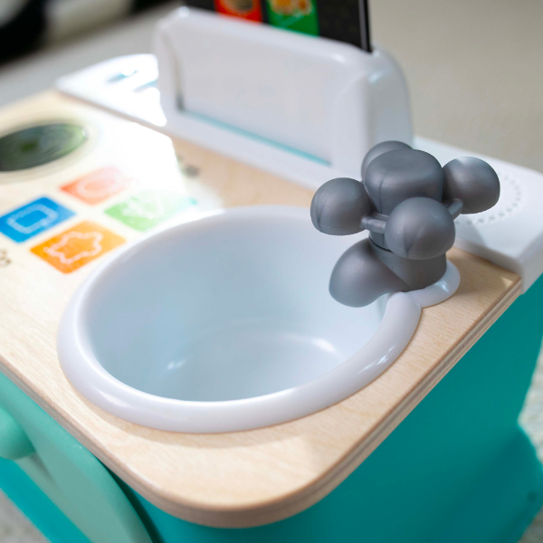 Игрушечная кухня для малышей Magic Touch Kitchen