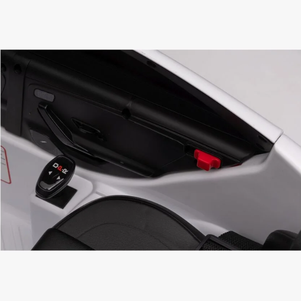 Машина MERDECES-BENZ CLA45, Аккумулятор 12V7AH, 2 мотора 90W, EVA колеса, кожаные сидения