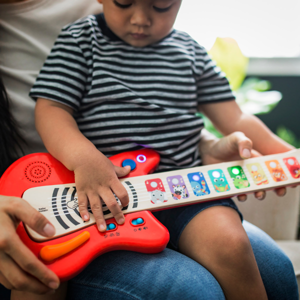 Chitara Baby Einstein "Împreună, în melodia chitarei"