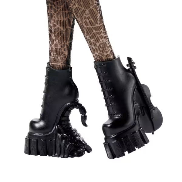 Set de joc Monster High X Wednesday în uniformă