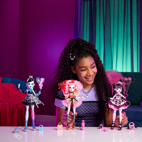 Set de joacă Monster High "Scary Sweet Birthday", Cupid Asteria cu accesorii