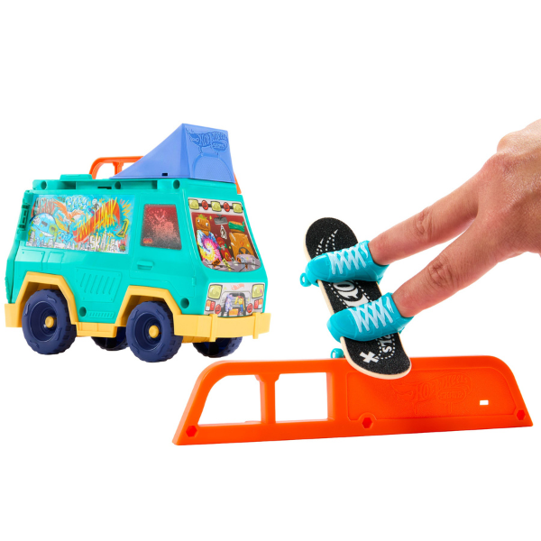 Hot Wheels Набор для фингербординга Tony Hawk "Фургон для скейтбордистов"