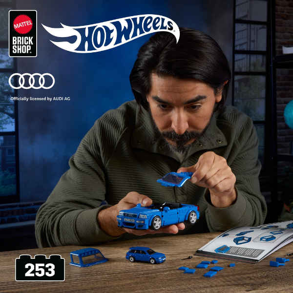 Set de construcție Hot Wheels – '94 Audi Avant RS2, scara 1:32