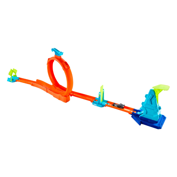 Игровой набор Hot Wheels "Игровой трек с петлёй"