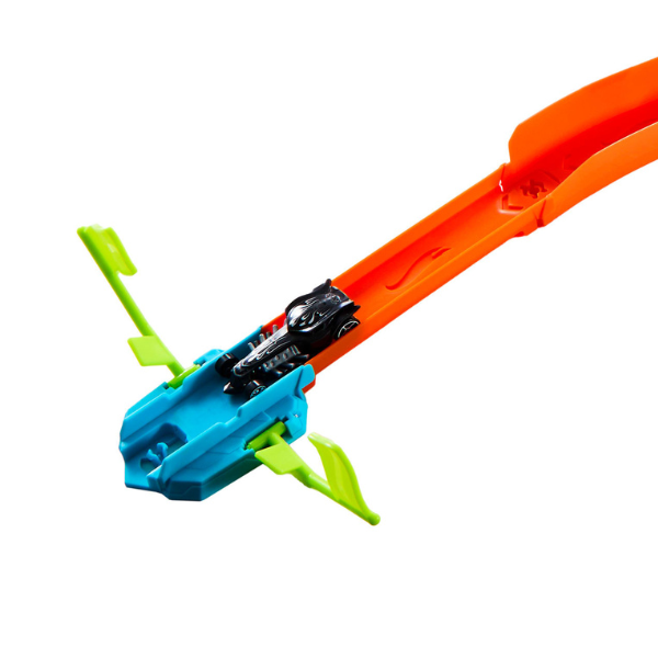 Игровой набор Hot Wheels "Игровой трек с петлёй"