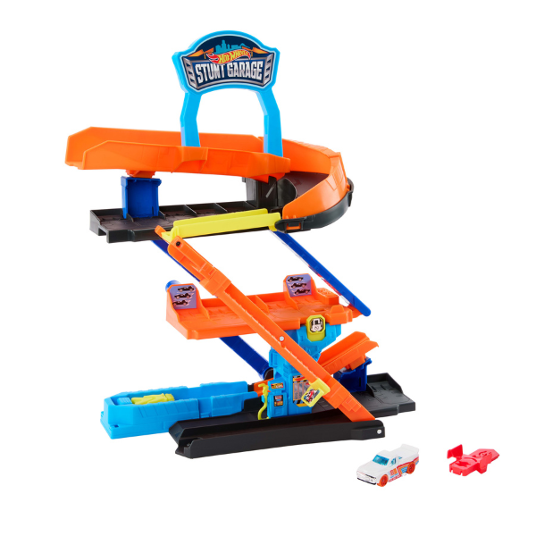 Игровой набор Hot Wheels "Трансформирующийся гараж с трюками и трассой"